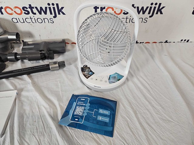 Dreame v12 - steelstofzuiger - zakloos - grijs + phillips table fan 2000 series - afbeelding 3 van  3