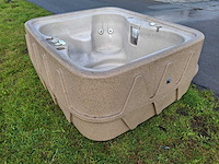 Dreammaker 4 persoons jacuzzi en buitenspa - afbeelding 7 van  19