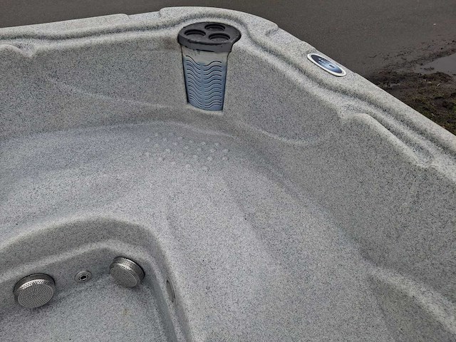 Dreammaker 5 persoons jacuzzi en buitenspa - afbeelding 4 van  25
