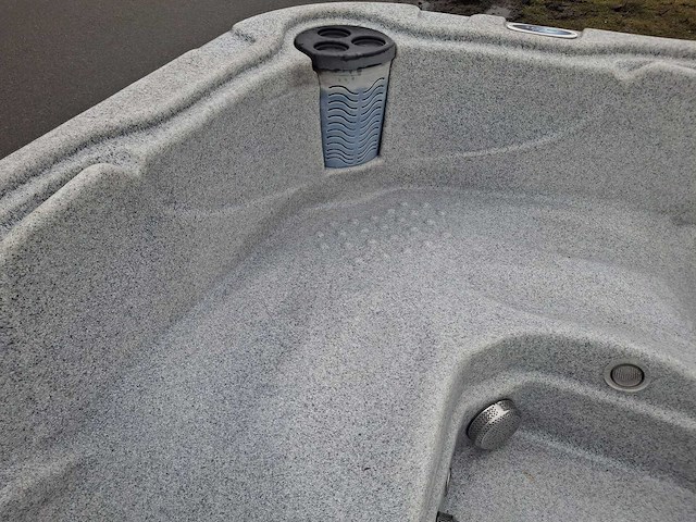 Dreammaker 5 persoons jacuzzi en buitenspa - afbeelding 24 van  25