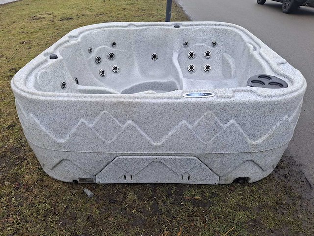 Dreammaker 5 persoons jacuzzi en buitenspa - afbeelding 2 van  24