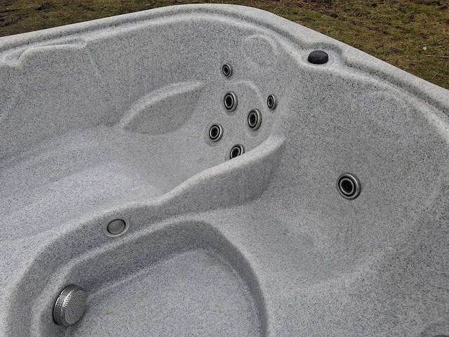Dreammaker 5 persoons jacuzzi en buitenspa - afbeelding 2 van  18