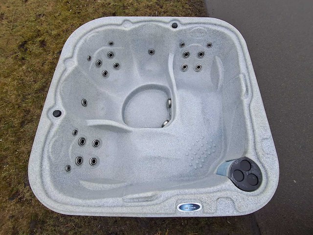 Dreammaker 5 persoons jacuzzi en buitenspa - afbeelding 3 van  25