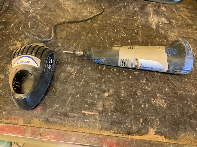Dremel 800 multi-tool inclusief oplader - afbeelding 2 van  9