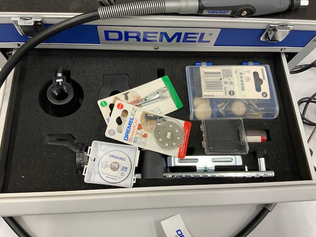 Dremel 8200/4000 multi-tool set - afbeelding 5 van  9