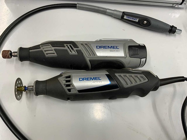 Dremel 8200/4000 multi-tool set - afbeelding 7 van  9