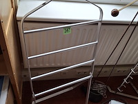 Dressboy 124 cm hoog - afbeelding 1 van  3