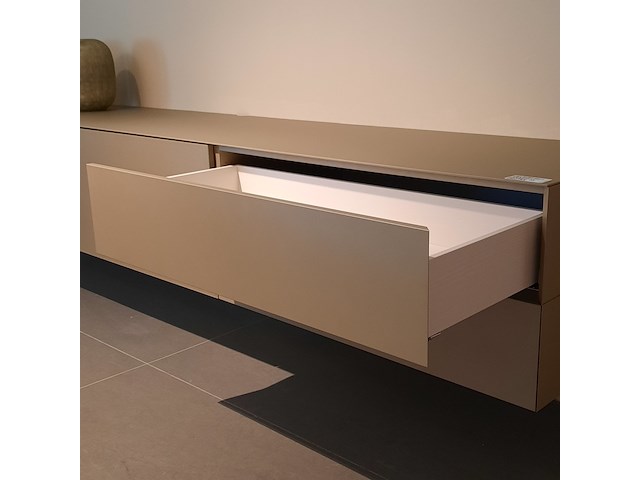 Dressoir coesel, prisma, metallic goud, hanguitvoering - afbeelding 10 van  10
