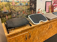Dressoir met inhoud - afbeelding 2 van  15