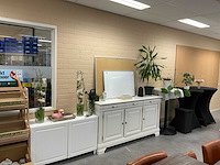 Dressoir met inhoud - afbeelding 12 van  19