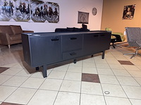 Dressoir, zwart fineer, zwart metalen onderstel - afbeelding 1 van  4