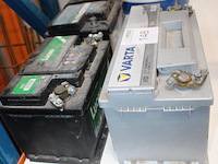 Drie accu's w.o. varta. - afbeelding 2 van  2