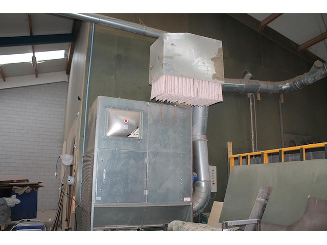 Drie-assig cnc bewerkingscentrum raptor 2142 met vacuümpomp, 8-koppige carrousel, boorunit en zaagunit. bo... - afbeelding 4 van  21