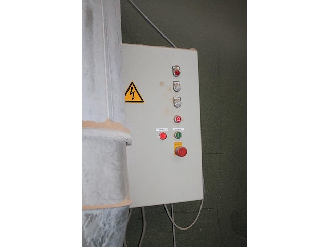 Drie-assig cnc bewerkingscentrum raptor 2142 met vacuümpomp, 8-koppige carrousel, boorunit en zaagunit. bo... - afbeelding 6 van  21