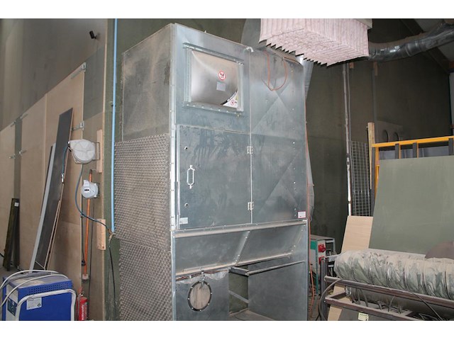 Drie-assig cnc bewerkingscentrum raptor 2142 met vacuümpomp, 8-koppige carrousel, boorunit en zaagunit. bo... - afbeelding 8 van  21