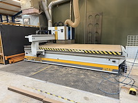 Drie-assig cnc bewerkingscentrum raptor 2142 met vacuümpomp, 8-koppige carrousel, boorunit en zaagunit. bo... - afbeelding 9 van  21