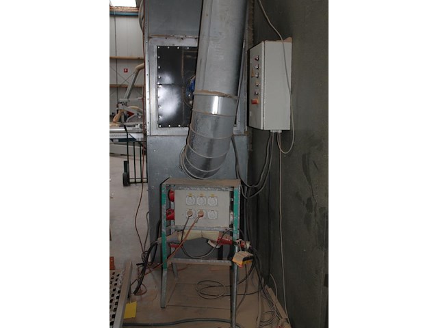 Drie-assig cnc bewerkingscentrum raptor 2142 met vacuümpomp, 8-koppige carrousel, boorunit en zaagunit. bo... - afbeelding 21 van  21