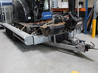 Drie-assige aanhangwagen vlemmix vmt met kenteken 94-wnr-8 . datum eerste toelating 25-02-2025. lengte 582 ... onderdeel van combinatiekavel combinatiekavel van rupsgraafmachine en aanhanger. kavels b001 en b002 - afbeelding 1 van  8