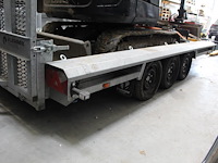 Drie-assige aanhangwagen vlemmix vmt met kenteken 94-wnr-8 . datum eerste toelating 25-02-2025. lengte 582 ... onderdeel van combinatiekavel combinatiekavel van rupsgraafmachine en aanhanger. kavels b001 en b002 - afbeelding 7 van  8