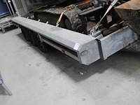 Drie-assige aanhangwagen vlemmix vmt met kenteken 94-wnr-8 . datum eerste toelating 25-02-2025. lengte 582 ... onderdeel van combinatiekavel combinatiekavel van rupsgraafmachine en aanhanger. kavels b001 en b002 - afbeelding 8 van  8
