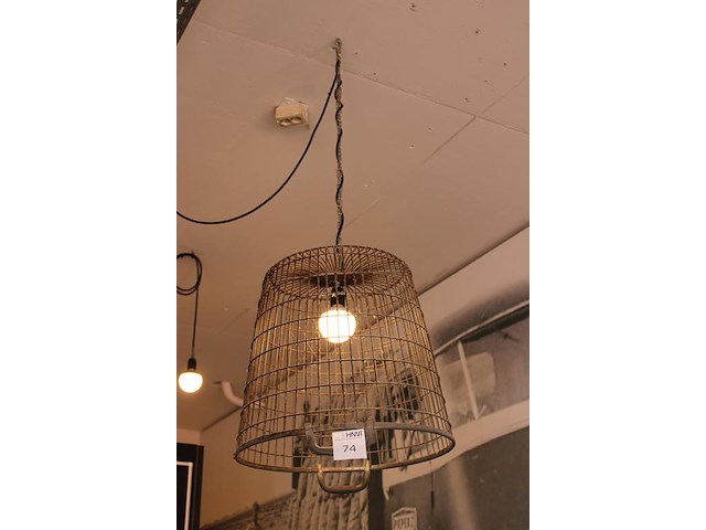 Drie decoratieve hanglampen type wasmand. - afbeelding 2 van  3