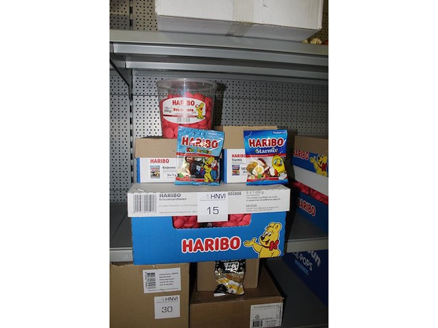 Drie dozen haribo w.o. kindermix, starmix en schuimaardbeien. tht 06-08-2026. - afbeelding 2 van  2