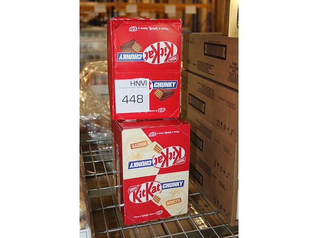 Drie dozen kitkat chunky en original. 3x 24 stuks. tht 12-25. - afbeelding 2 van  3