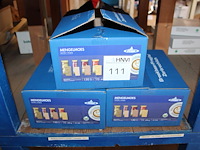 Drie dozen met koekjes mengelmoes. 150 stuks per doos. tht 11-2026. - afbeelding 2 van  2