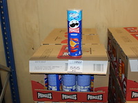 Drie dozen pringles ketchup. 57 bussen. - afbeelding 1 van  2