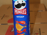 Drie dozen pringles ketchup. 57 bussen. - afbeelding 2 van  2