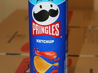 Drie dozen pringles ketchup. 57 bussen. - afbeelding 2 van  2