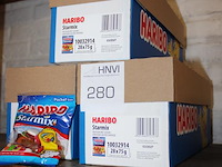 Drie dozen snoepgoed haribo starmix. doos met 28 zakjes. tht 3-2027. - afbeelding 2 van  3