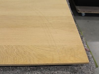 Drie eikenhouten tafelbladen 80 x 3 x 80 cm. let op! een blad heeft enkele krassen. - afbeelding 3 van  3