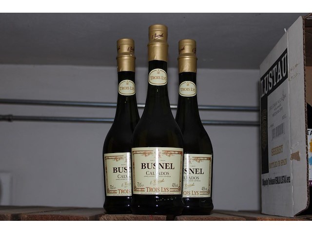 Drie flessen calvados busnel. - afbeelding 1 van  2