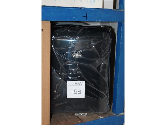 Drie handdoekdispensers voor z en interfolded tissues. - afbeelding 2 van  2