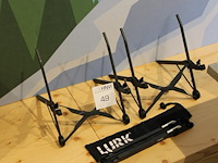Drie inklapbare laptopsteunen lurk. - afbeelding 1 van  2