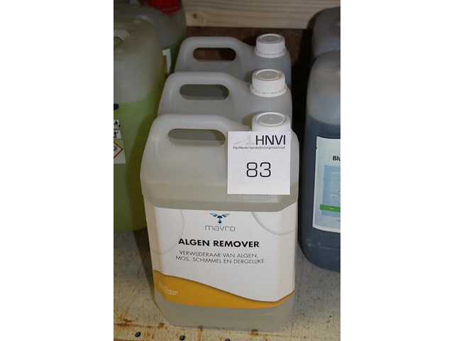 Drie jerrycans a 5l algenremover mavro. - afbeelding 2 van  2