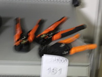 Drie kabelstriptangen - afbeelding 1 van  2