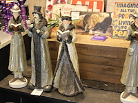 Drie kerst zangers hoogte ca. 62 cm. - afbeelding 1 van  2