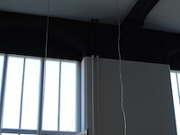 Drie kunststof design bollen met verlichting, doorsnede circa 40 cm. let op, u dient zelf te demonteren met... - afbeelding 2 van  3