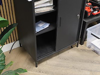 Drie metalen archiefkasten w.o. 2x afmeting 80 x 56 x 110 cm. let op: exclusief inhoud. - afbeelding 5 van  6