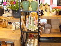 Drie metalen stellingkasten met glazen legbladen. afmeting 100 x 36 x 180 cm. - afbeelding 4 van  4