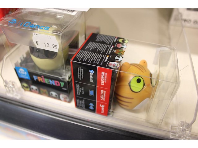Drie mini speakers friendy - afbeelding 2 van  2