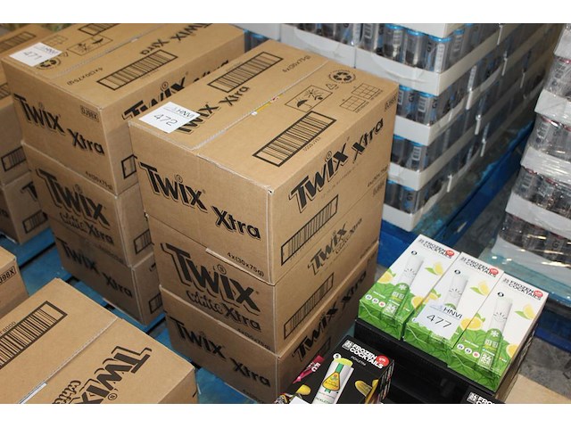 Drie omdozen twix xtra / white xtra. 360 stuks. tht 9/10-25. - afbeelding 1 van  2