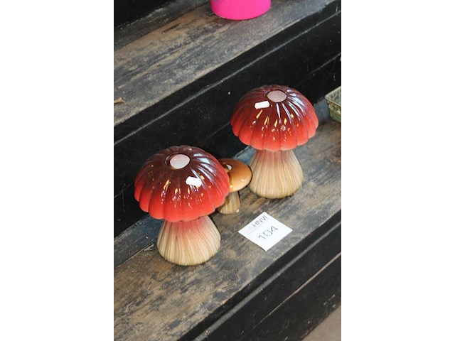 Drie paddenstoel vaasjes o.a. hoogte 20 cm. - afbeelding 2 van  2