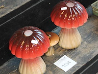 Drie paddenstoel vaasjes o.a. hoogte 20 cm. - afbeelding 2 van  2