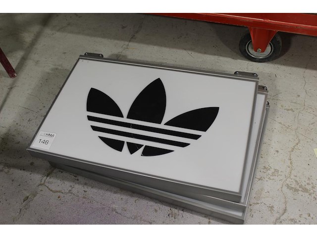 Drie reclame bakken adidas. afm. 79 x 51 cm. - afbeelding 1 van  1