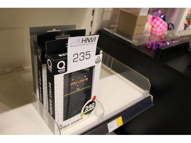 Drie retro gamers qware - afbeelding 2 van  2