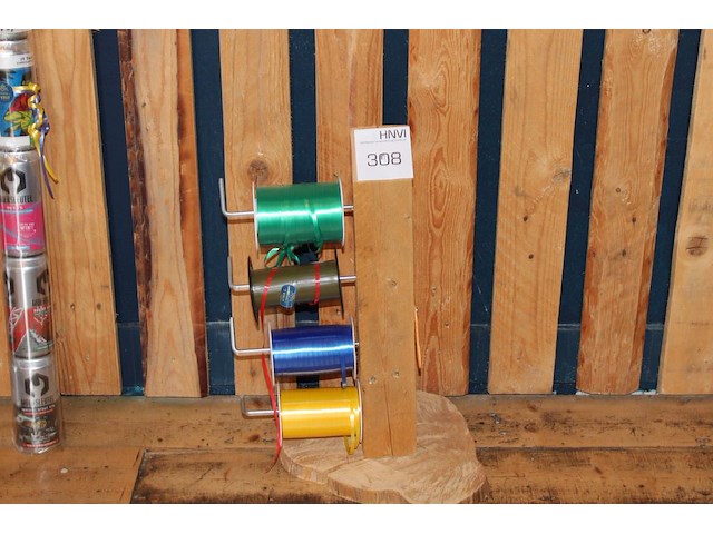 Drie rollen lint aan houten statief. - afbeelding 1 van  2