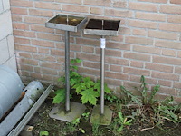 Drie rvs asbakken hoogte 77 cm. - afbeelding 1 van  2